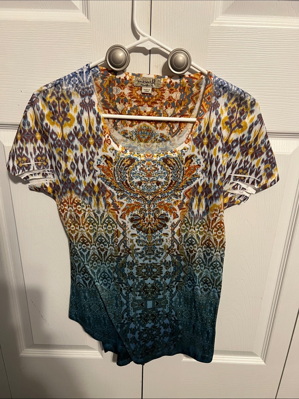 Women’s Multicolor Printed Scoop Neck Tee
